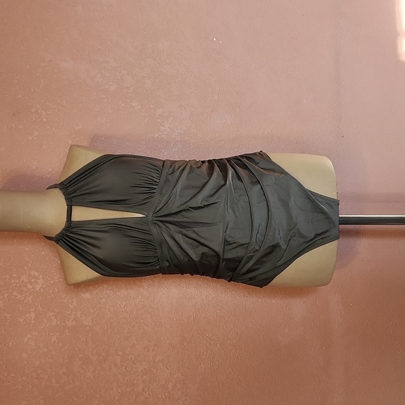 NEW! Olive green swimsuit! Plus size vacation travel pool beach! - Picture 2 of 4